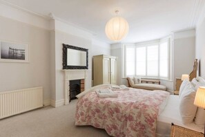 King Size Bedroom with en suite shower room