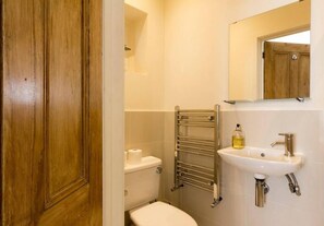 En suite shower room