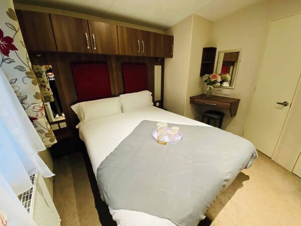 master bedroom (1)