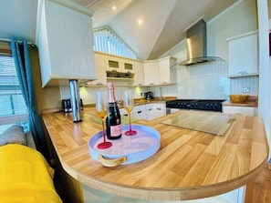 kitchen (1)