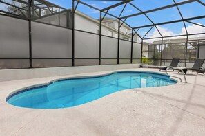 Large pool deck