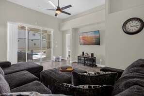 Large sitting room