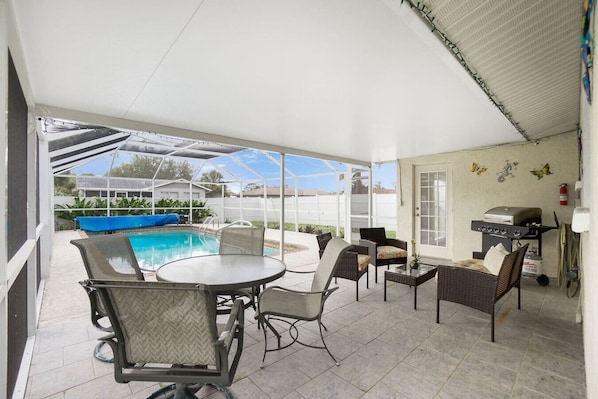 Outdoor Dining Area Seating for Four