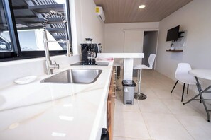 Kitchen (3)