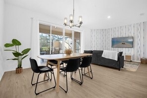 4683 Terrasonesta Drive (4).jpg