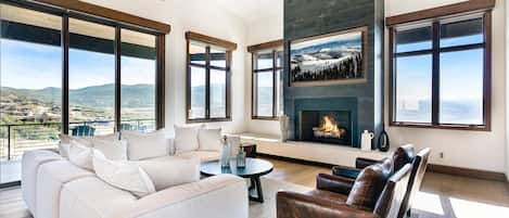 Home Decor, Indoors, Fireplace, Building, Furniture