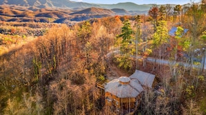 Easy access to Gatlinburg and Pigeon forge