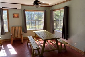 Eating Area/ Picnic Table