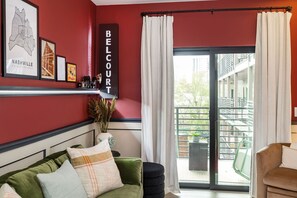 Comfort meets modern design in this inviting living room.
