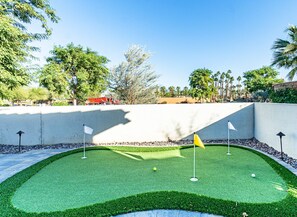 3 hole putting course!