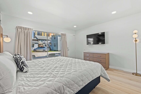 Located on the ground level, this studio offers easy access to the parking lot for added convenience.
