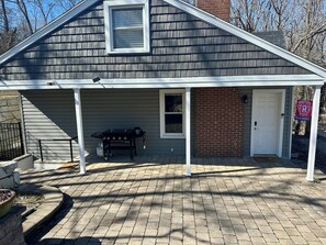Entranceway and side of house 