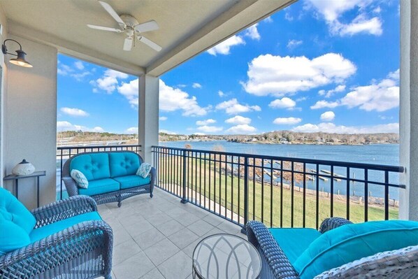 Balcony-Look at that VIEW!!!