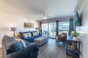Coastal casual decor throughout