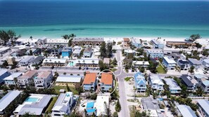 Elevated Condo less than a block to Gulf