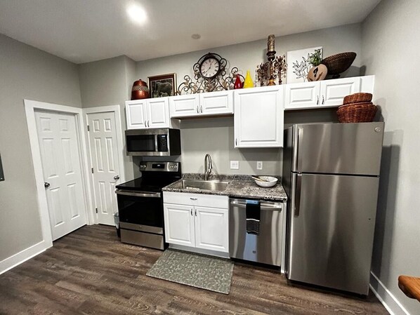 Full Kitchen