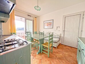 Autumn, Dining Room, Spring, Summer, Winter