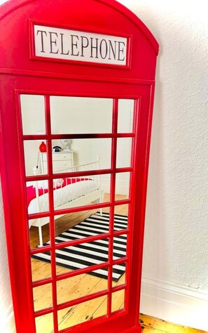 Telephone mirror
