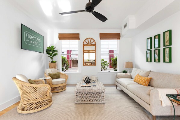 Welcome to your downtown Charleston rental! Explore all things downtown by foot!