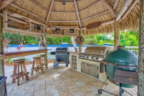 BBQ tiki by the pool