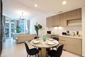 Dining/Kitchen Area