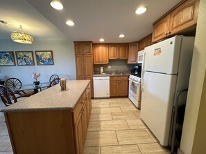 Full Size Kitchen