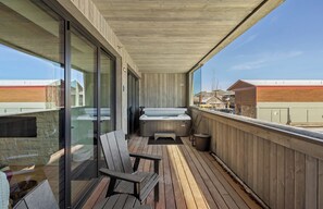 4 - patio and hot tub