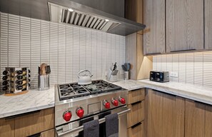 5 - kitchen oven