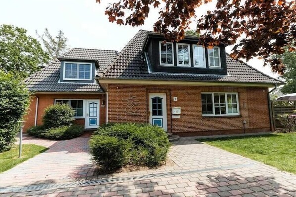 Holiday Home Exterior [summer]