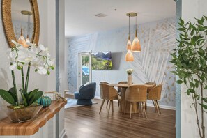 Modern condo near OCCC & Universal – stylish, cozy, and serene retreat