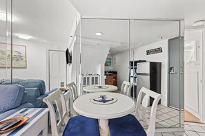 Dinet Seating for Two