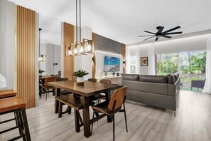 8415 Crystal Cove Loop (5).jpg