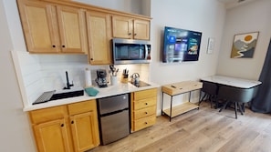 Indoors, Microwave, Oven, Kitchen, Screen