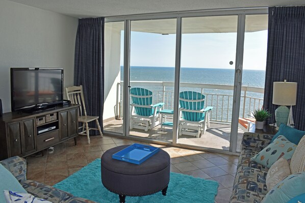 Welcome to Water's Edge 1510!