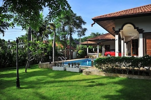 Kesorn Charming Authentic Thai Pool Villa Phuket (4008)