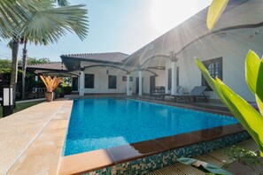Kesorn Charming Authentic Thai Pool Villa Phuket (4337)
