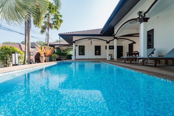 Kesorn Charming Authentic Thai Pool Villa Phuket (4336)