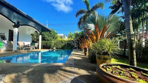 Kesorn Charming Authentic Thai Pool Villa Phuket (4030)