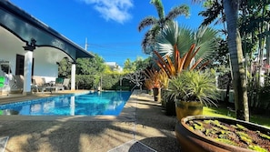 Kesorn Charming Authentic Thai Pool Villa Phuket (4030)