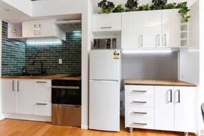 Well-equipped kitchenette