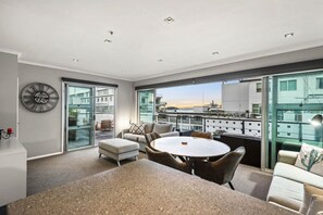 147 Quay Street - open-plan layout