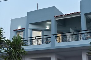 Building Exterior, Outdoor