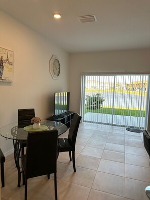 Living & dining room