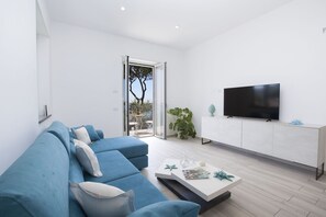 Möbel, Flooring, Interior Design, Fussboden, Wohnung, Couch, Wohnzimmer, Zuhause, Tabelle, Zimmer