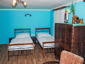 Meubles, Lit, Chambre, Bois, Sol, Sol, Design Intérieur, Literie, Drap De Lit, Pièce