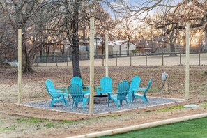 Outdoor Firepit with chairs and lights! 