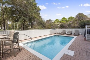 Isle of View - Water's Edge - Private Pool