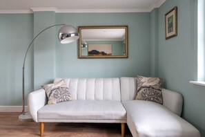 chaise longue