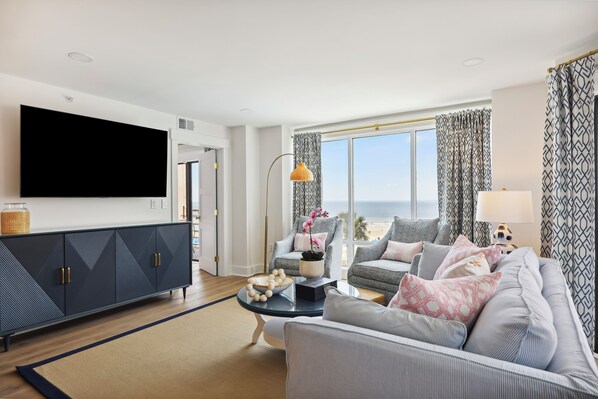 1401 Villamare | Living Room - 1401 Villamare | Living Room