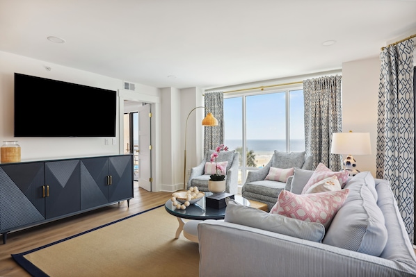 1401 Villamare | Living Room - 1401 Villamare | Living Room